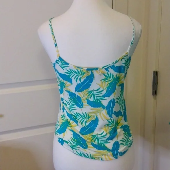 Poof Small tank, spaghetti straps and tie at front hem. Cotton/poly/stretch, EUC - Picture 2 of 5